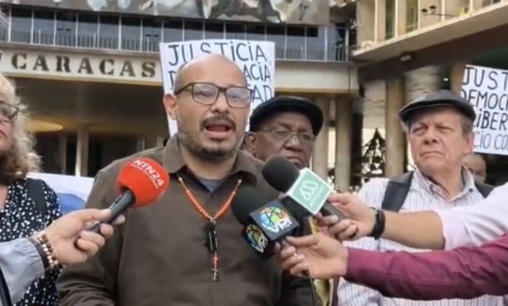 Carlos Julio Rojas exige nuevo CNE transparente y elecciones presidenciales y parlamentarias libres