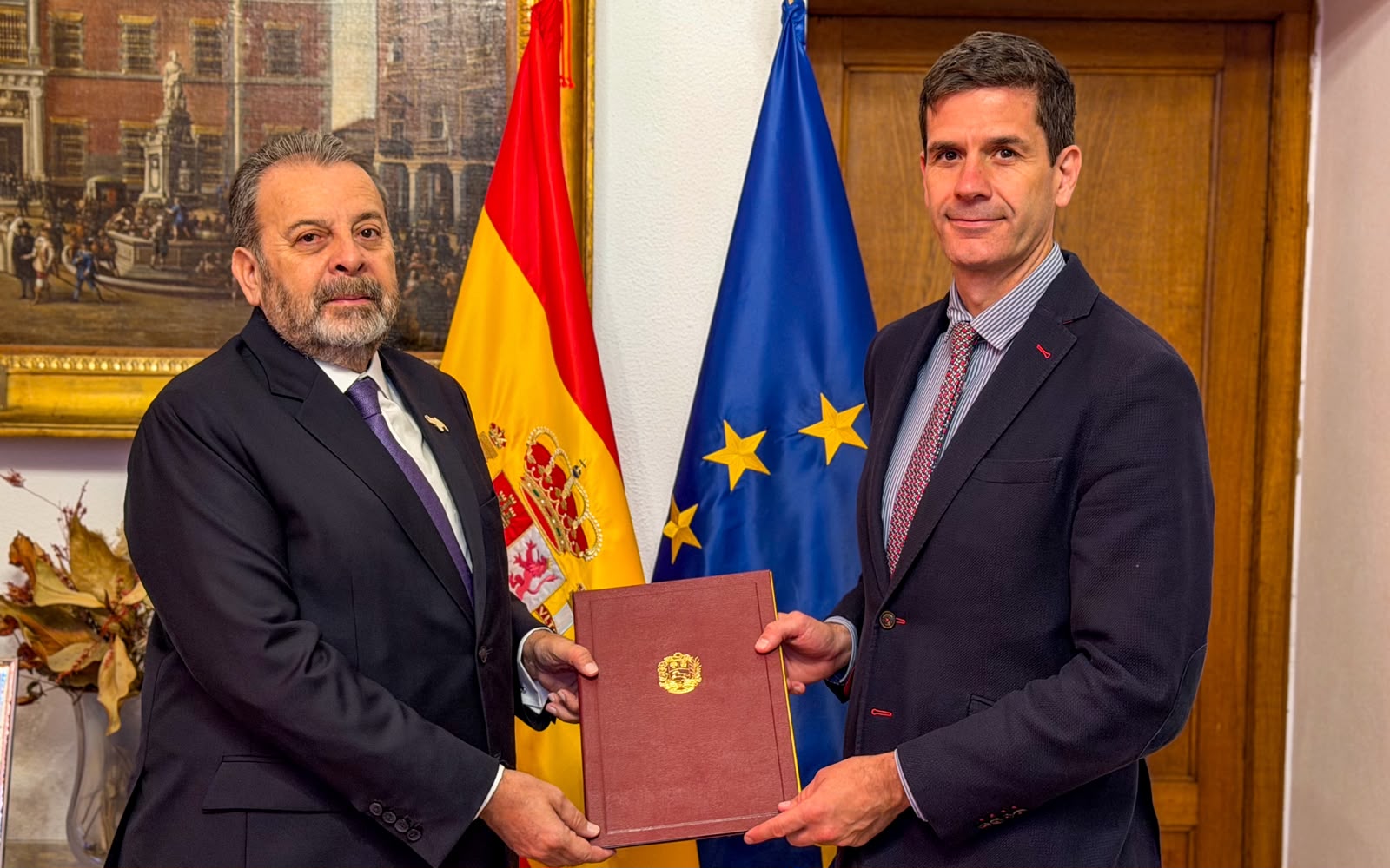 Embajador Timoteo Zambrano presenta sus copias de estilo y asume formalmente como embajador de Venezuela en España